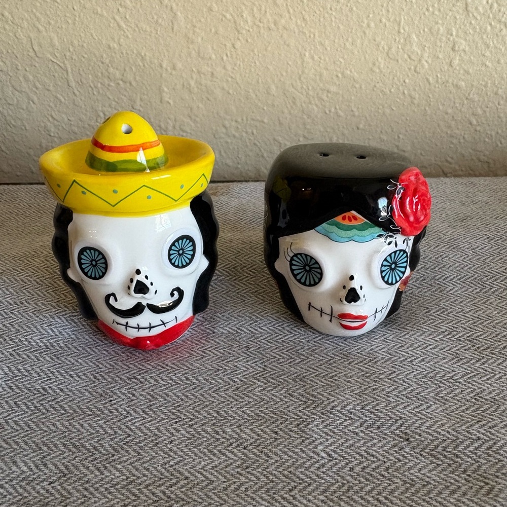 Day of the Dead salt and pepper shakers